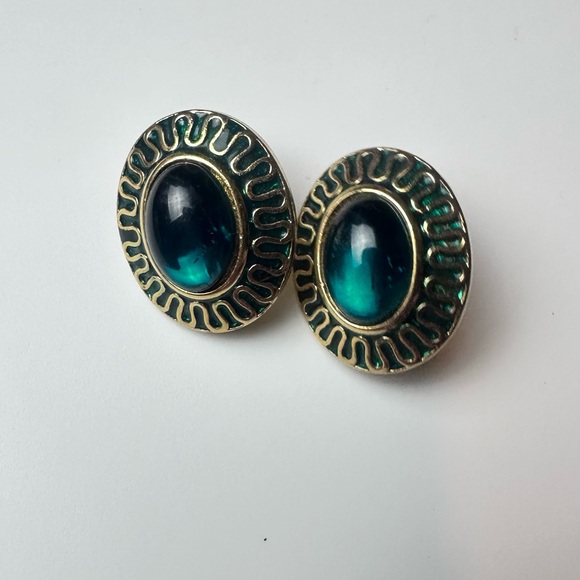 Earrings - Picture 2 of 3